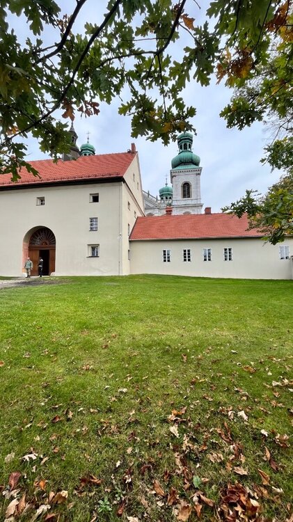 1680591600_KlasztorKameduow.thumb.jpg.83f8cff95393d2448c1d587a5df5d4b1.jpg