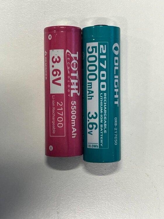 akumulator 21700.jpg